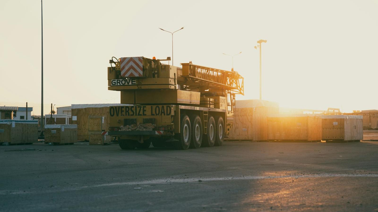 Project logistics in East Africa for heavy lift cargo, oversized equipment and complex site deliveries.